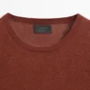 Pullover aus Leinen- und Kaschmir-Strick mit Rundhalsausschnitt Pullover aus Leinen- und Kaschmir-Strick mit Rundhalsausschnitt