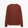 Pullover aus Leinen- und Kaschmir-Strick mit Rundhalsausschnitt Pullover aus Leinen- und Kaschmir-Strick mit Rundhalsausschnitt
