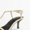 Riemchensandalen mit mittlerem Absatz Riemchensandalen mit mittlerem Absatz