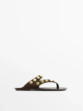 Sandalen aus Spaltleder mit Nieten
