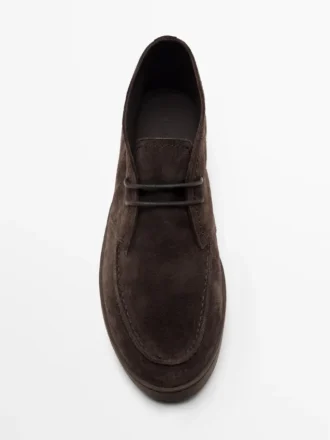 Schuhe im Mokassin-Stil