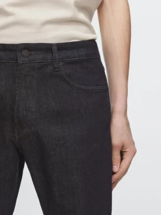 Slim-Fit-Jeans