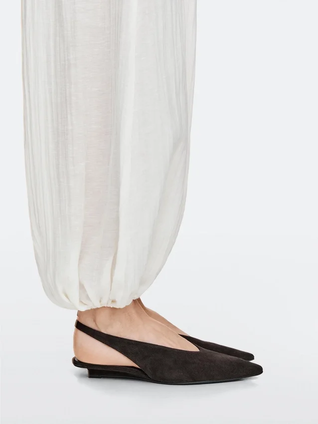 Slingback-Schuhe aus Spaltveloursleder Slingback-Schuhe aus Spaltveloursleder