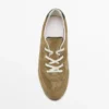 Sneaker aus Spaltleder mit Details Sneaker aus Spaltleder mit Details