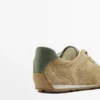 Sneaker aus Spaltleder mit Details Sneaker aus Spaltleder mit Details