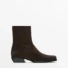 Stiefeletten aus gebürstetem Spaltleder Stiefeletten aus gebürstetem Spaltleder
