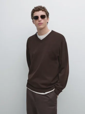 Strickpullover aus Baumwollmischung mit V-Ausschnitt