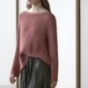 Strickpullover mit U-Boot-Ausschnitt Strickpullover mit U-Boot-Ausschnitt