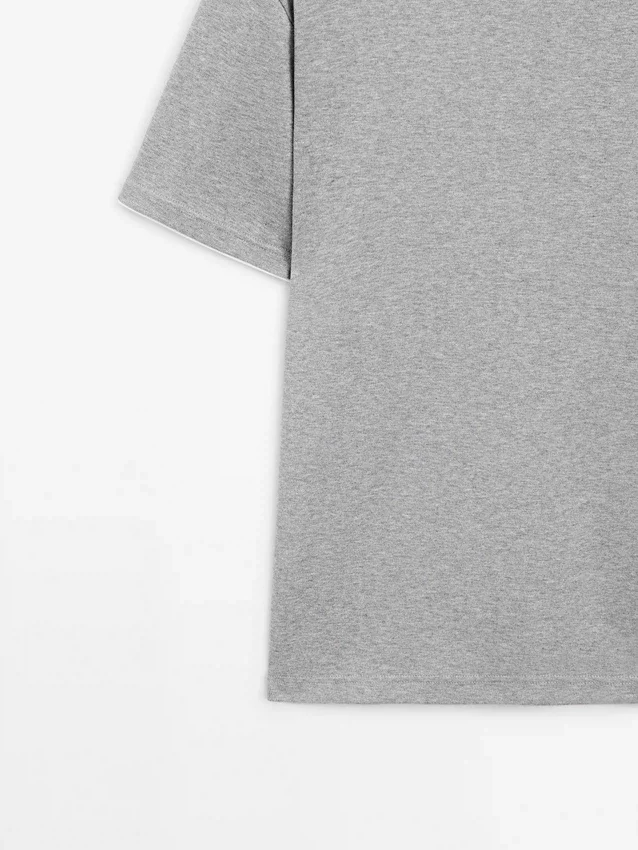 T-Shirts aus 100 % Baumwolle mit kontrastierendem Detail T-Shirts aus 100 % Baumwolle mit kontrastierendem Detail