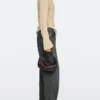 Tasche aus Nappaleder mit Metallschnalle Tasche aus Nappaleder mit Metallschnalle