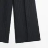 Weit geschnittene Leinen-Hose mit Nadelstreifen Weit geschnittene Leinen-Hose mit Nadelstreifen