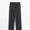 Weite Plissee-Hose mit weitem Bein Weite Plissee-Hose mit weitem Bein
