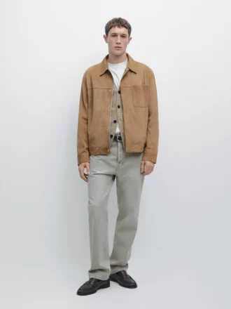 wildlederjacke mit taschendetails 1 330x440 - Wildlederjacke mit Taschendetails