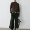 Woll-Cardigan mit hohem Kragen Woll-Cardigan mit hohem Kragen